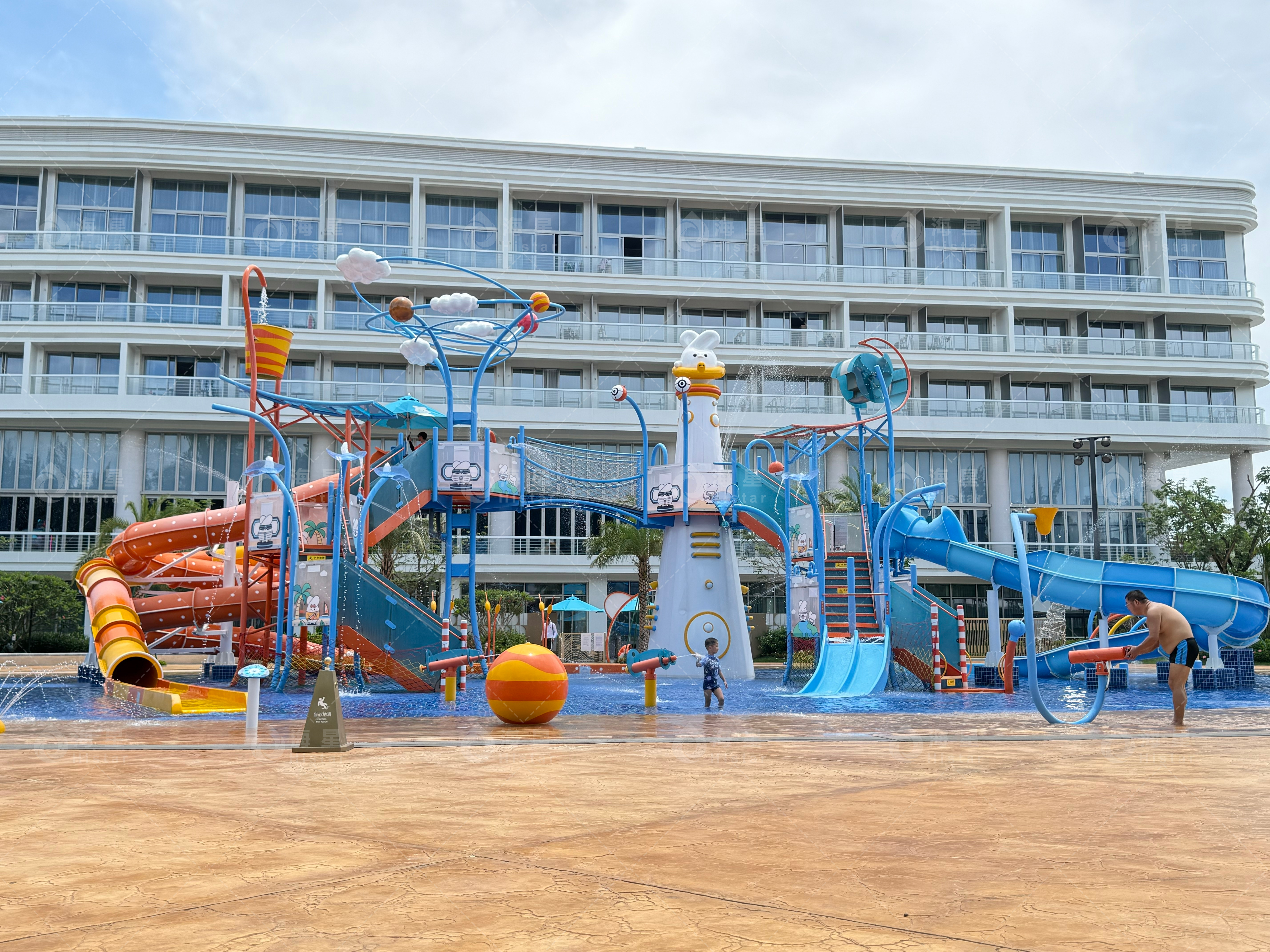 海南三正月酒店水乐园